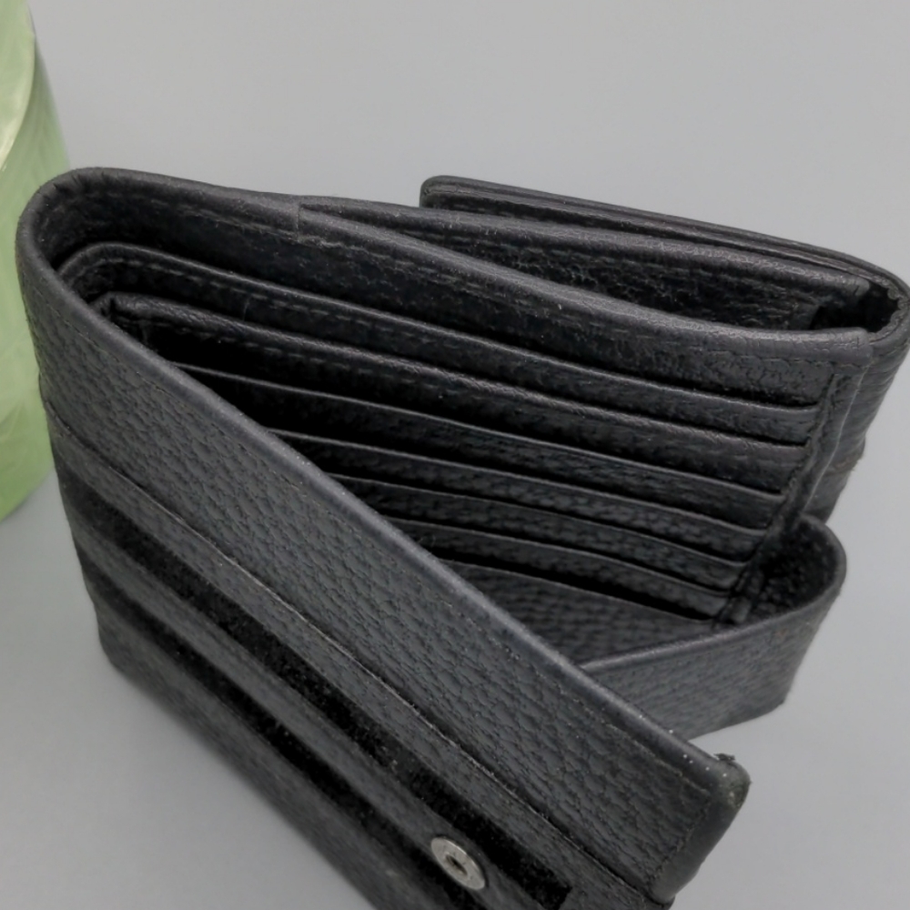 Gucci Wallet - Picture 10 of 12